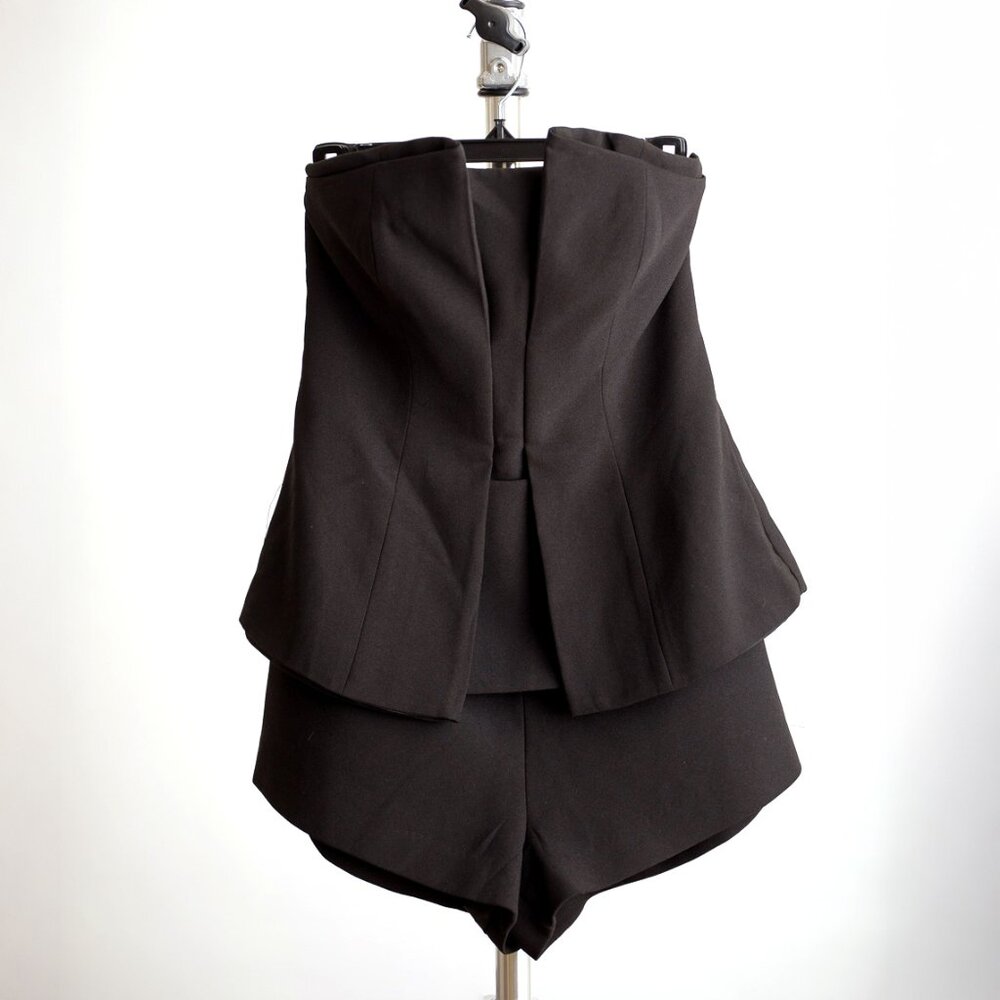 Finder Keepers Black Strapless Peplum Tuxedo Romper Sz Medium